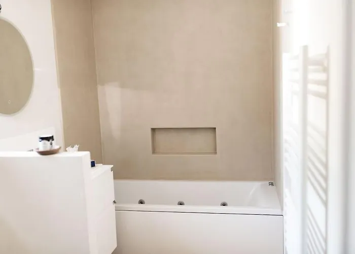 6p Lisiere De Foret Piscine Barbecue Villa