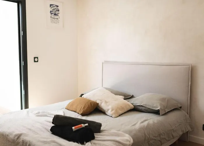 6p Lisiere De Foret Piscine Barbecue Villa